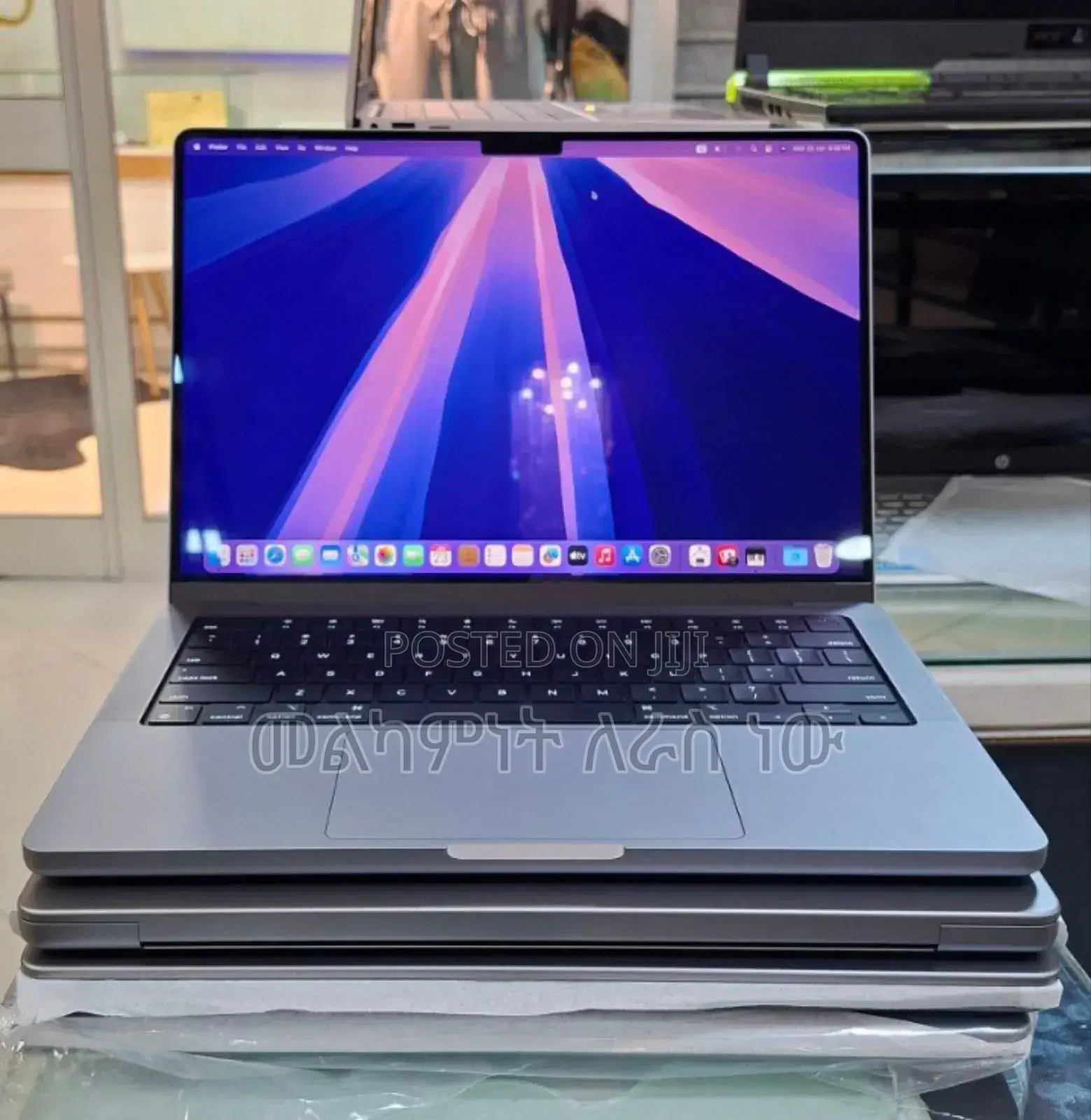 New Laptop Apple MacBook Pro M1 16GB Apple M1 Pro SSD 1T