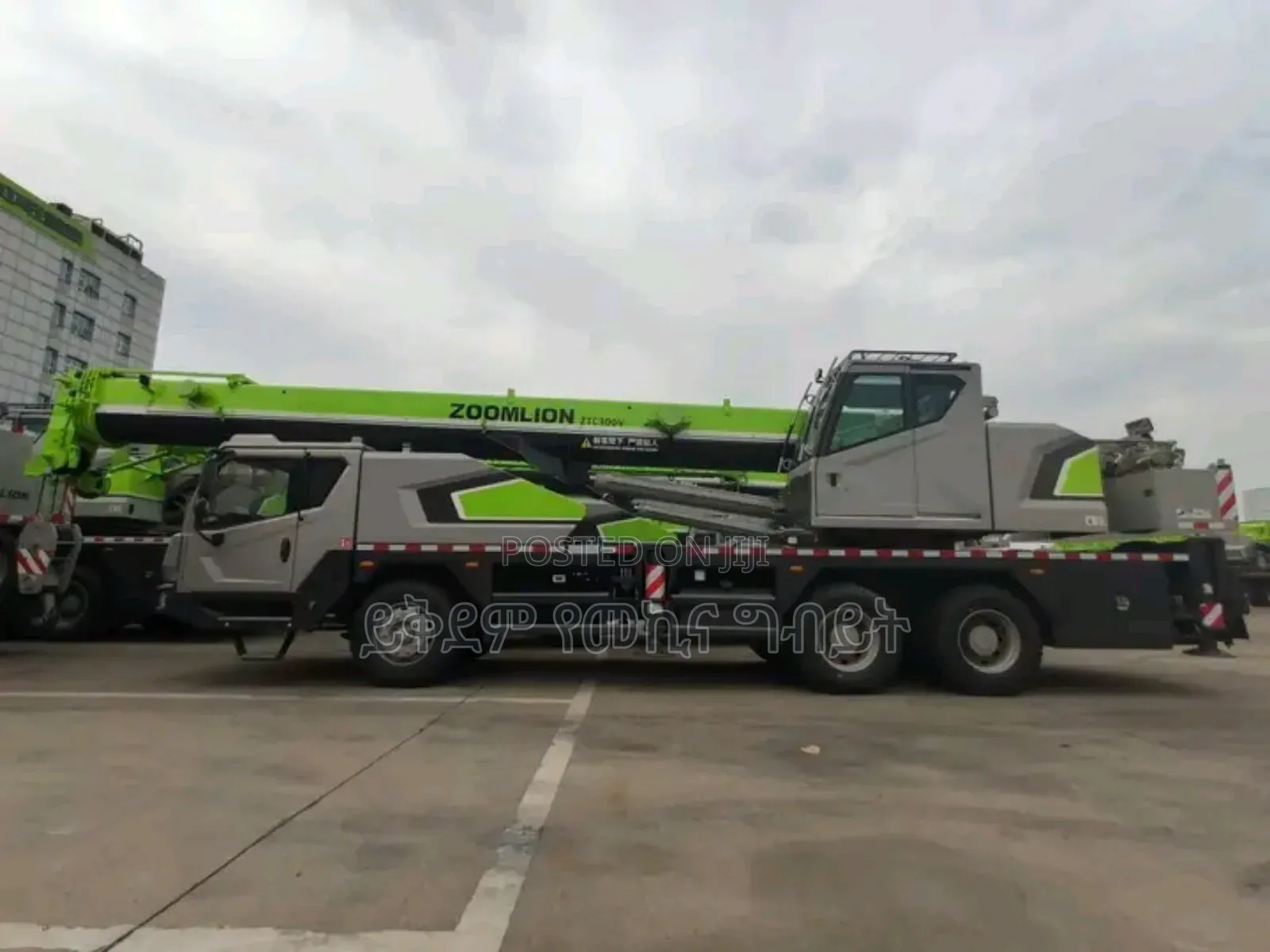 Zoom Lion Crane 30 Ton