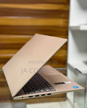 New Laptop Lenovo Ideapad 3 8GB Intel Core I3 SSD 256GB