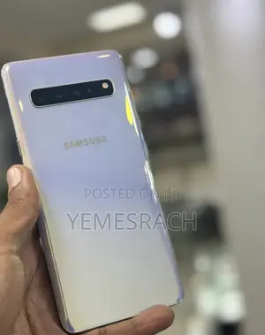 Photo - New Samsung Galaxy S10 Plus 512 GB Silver