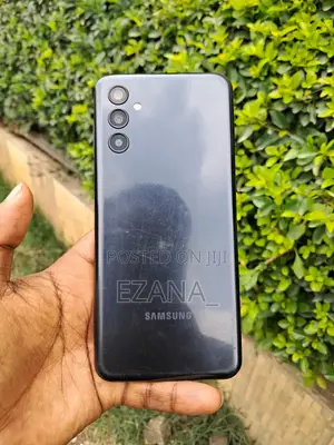 Photo - Samsung Galaxy M13 64 GB Black