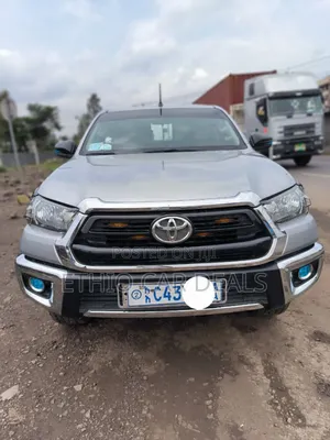 Photo - Toyota Hilux Revo Double Cab Deisel 2.4 AWD 2020 Silver