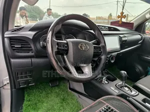 Toyota Hilux Revo Double Cab Deisel 2.4 AWD 2020 Silver