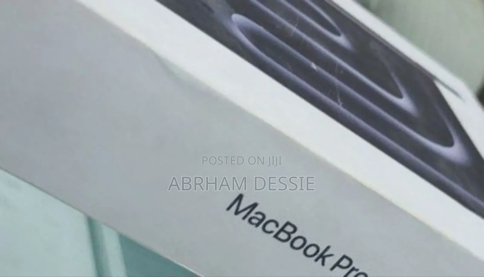 New Laptop Apple MacBook Pro 2019 16GB Intel Core I9 SSD 512GB