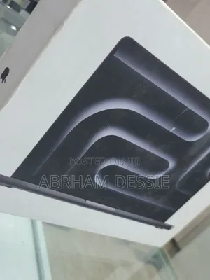 New Laptop Apple MacBook Pro 2019 16GB Intel Core I9 SSD 512GB