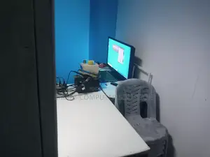 ሜክሲኮ ኬ ኬር ህንፃ ላይ የመስሪያ ቦታ