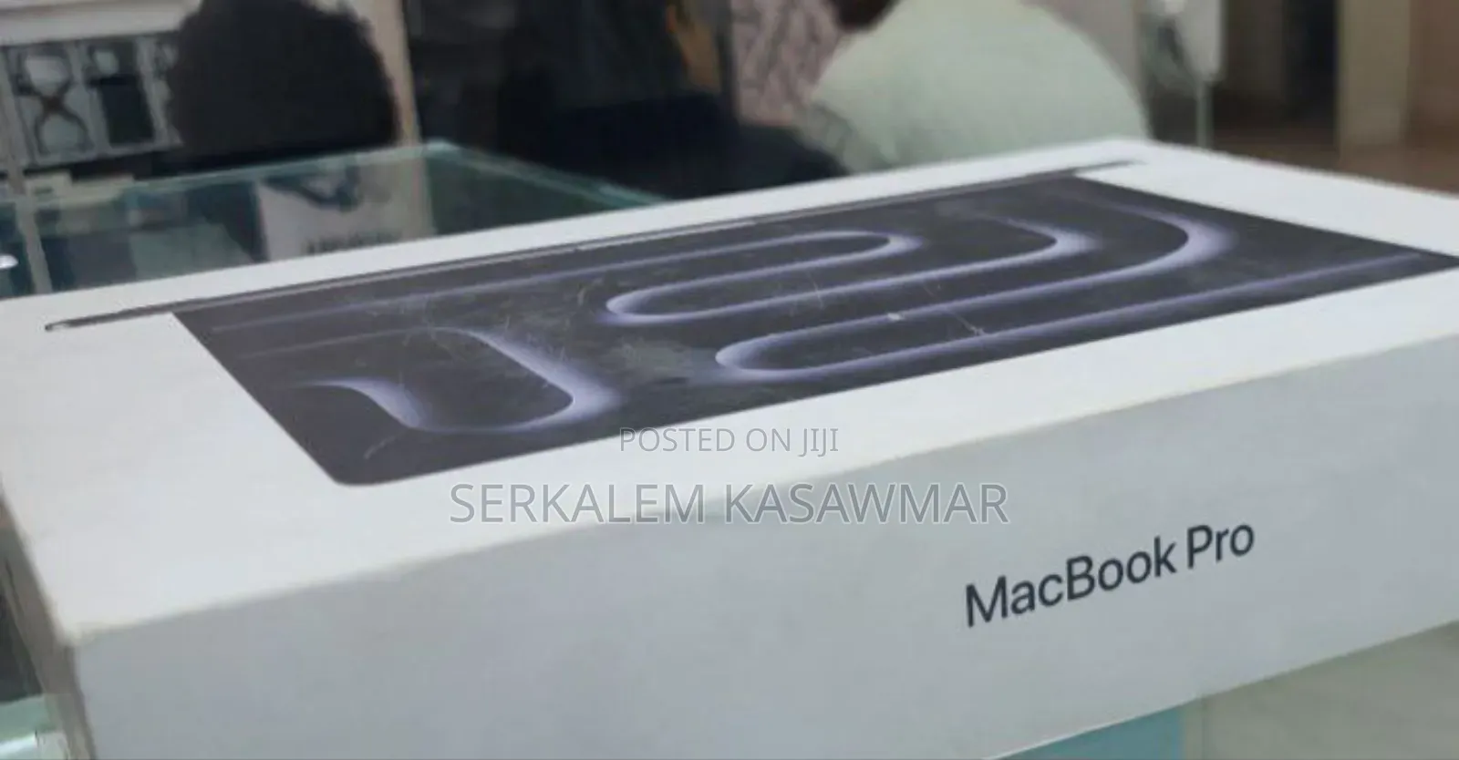 New Laptop Apple MacBook Pro 16GB Apple M4 SSD 512GB