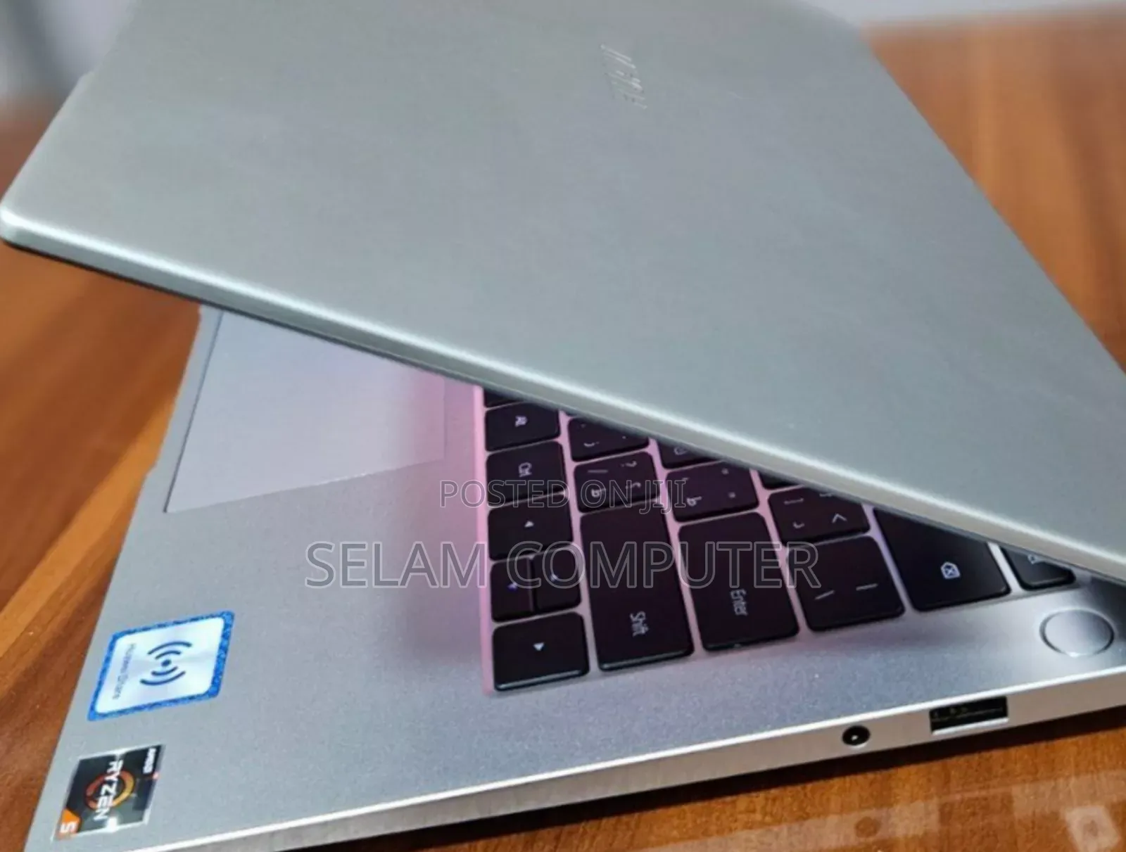 New Laptop Howard 8GB Intel Core I5 SSD 512GB