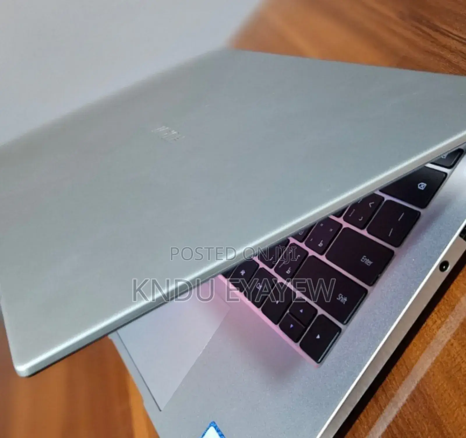 New Laptop Huawei MateBook 13 WRT-W19E 8GB AMD Ryzen 5 SSD 512GB