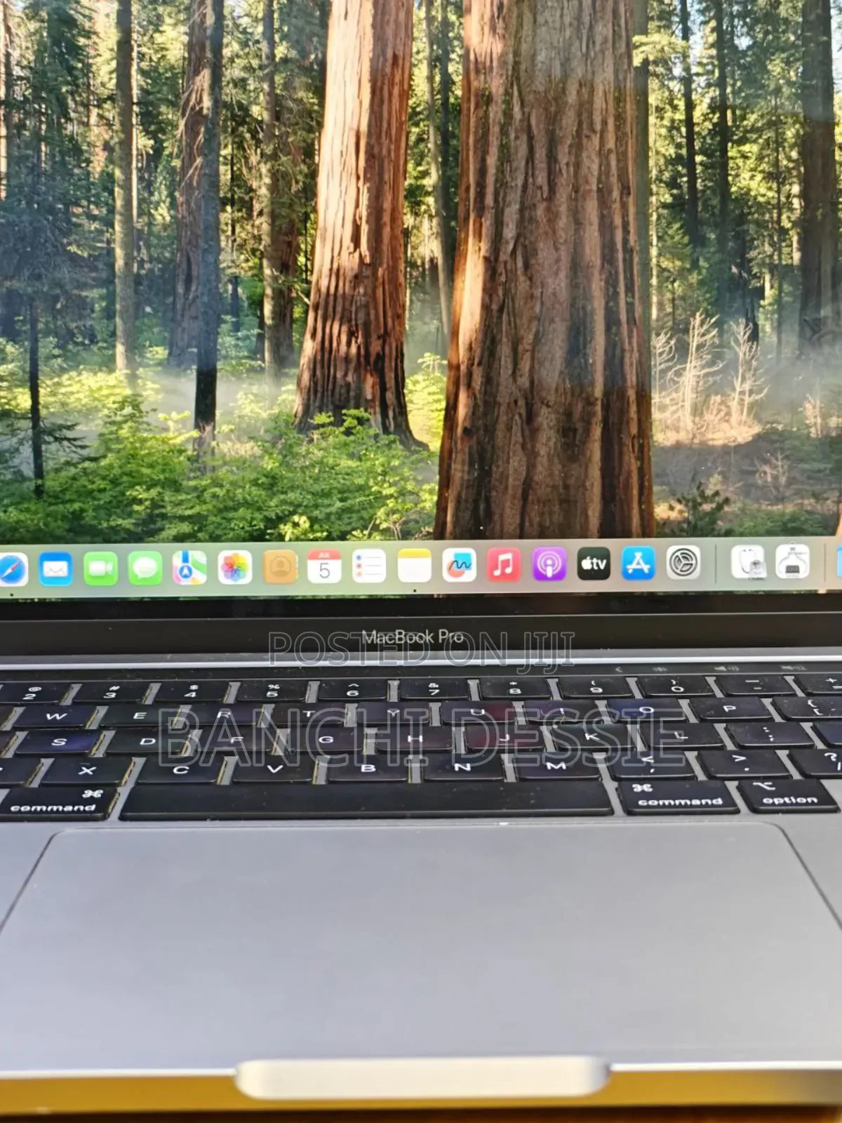 New Laptop Apple MacBook 2020 8GB Intel Core I5 SSD 256GB