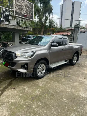 Toyota Hilux 2020 Gold