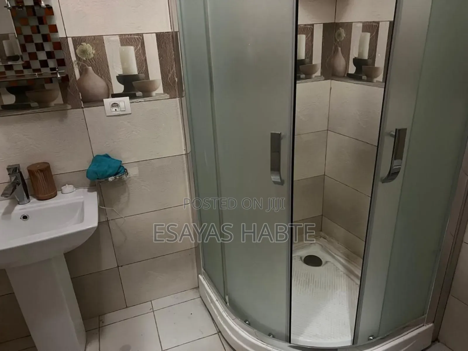 Furnished 5bdrm Townhouse / Terrace in Yeka for rent