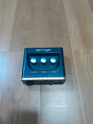 Photo - Behringer U-Phoria Um2 Sound Card