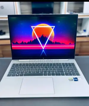 New Laptop HP ZBook Firefly 16 G10 16GB Intel Core I7 SSD 1T