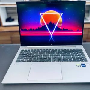 New Laptop HP ZBook Firefly 16 G10 16GB Intel Core I7 SSD 1T