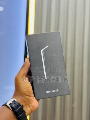 Photo - New Samsung Galaxy S25 256 GB