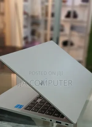 New Laptop Samsung Galaxy Book 2 8GB Intel Core I3 SSD 256GB