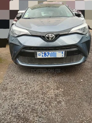 Photo - Toyota C-HR 2020