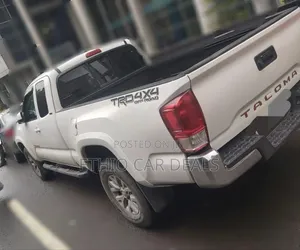 Toyota Tacoma 2018 White