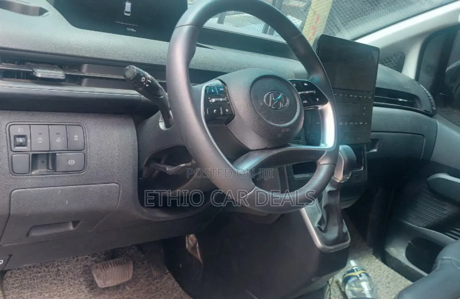 Hyundai Staria 2023 Black