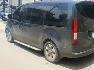 Hyundai Staria 2023 Black