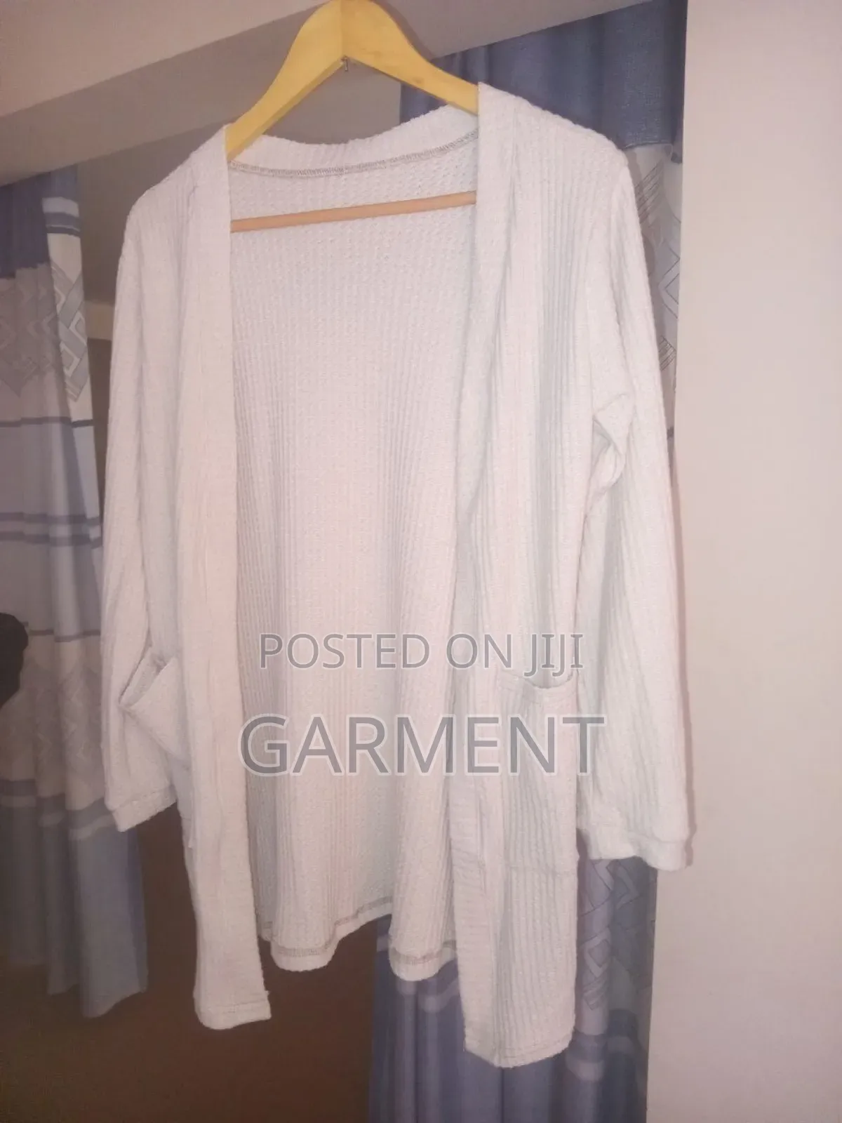 ጋወን ጅምላ አከፋፋይ