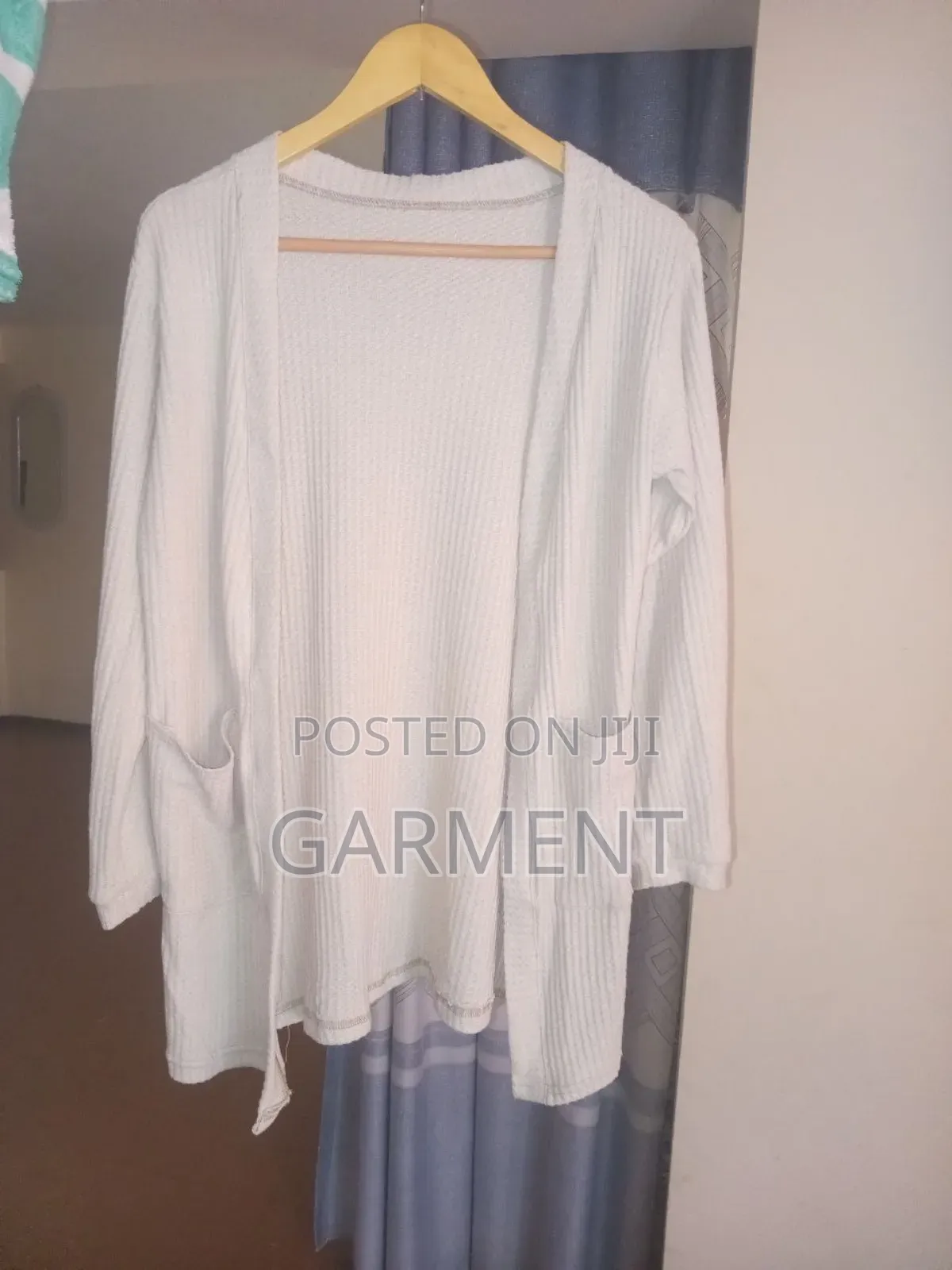 ጋወን ጅምላ አከፋፋይ