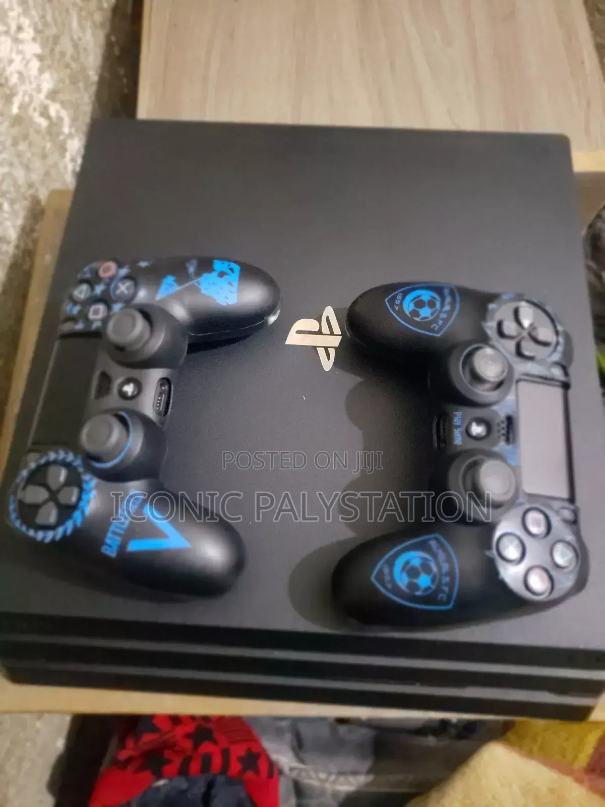 Palystation 4 Pro With Two Original Joystick
