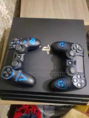 Palystation 4 Pro With Two Original Joystick