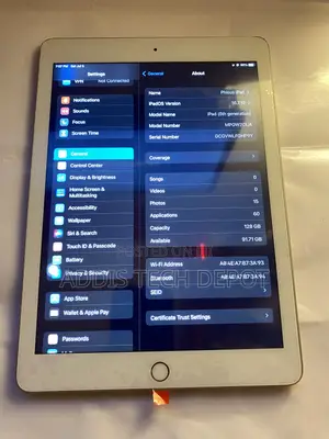 Photo - Apple iPad 9.7 128 GB White