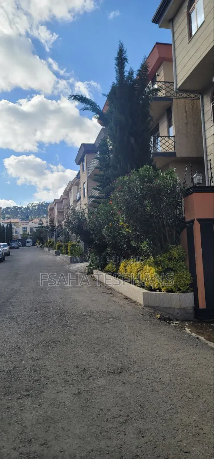 5bdrm House in G+2 House For Rent, Bole for rent