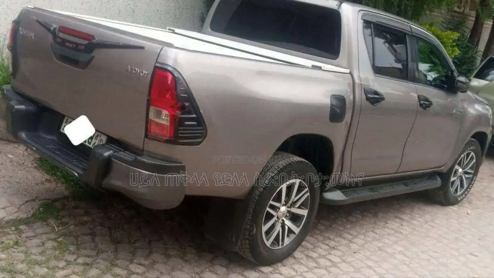 Toyota Hilux 2020 Pink