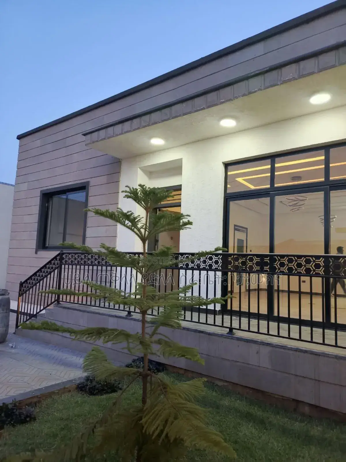 Furnished 3bdrm Villa in ለገጣፎ አባክሮሲ አካባቢ, Oromia-Finfinne for sale