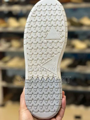  Clark's Tm Master Quality
 Black Color Made in Veitnam