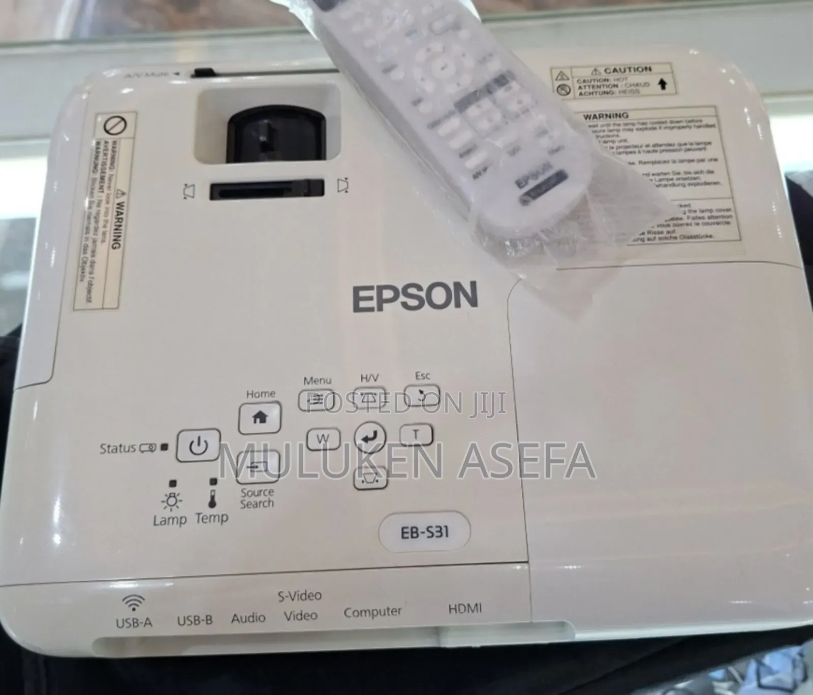 Epson Projector
Model Name: Eb-S31
Has : Bag 