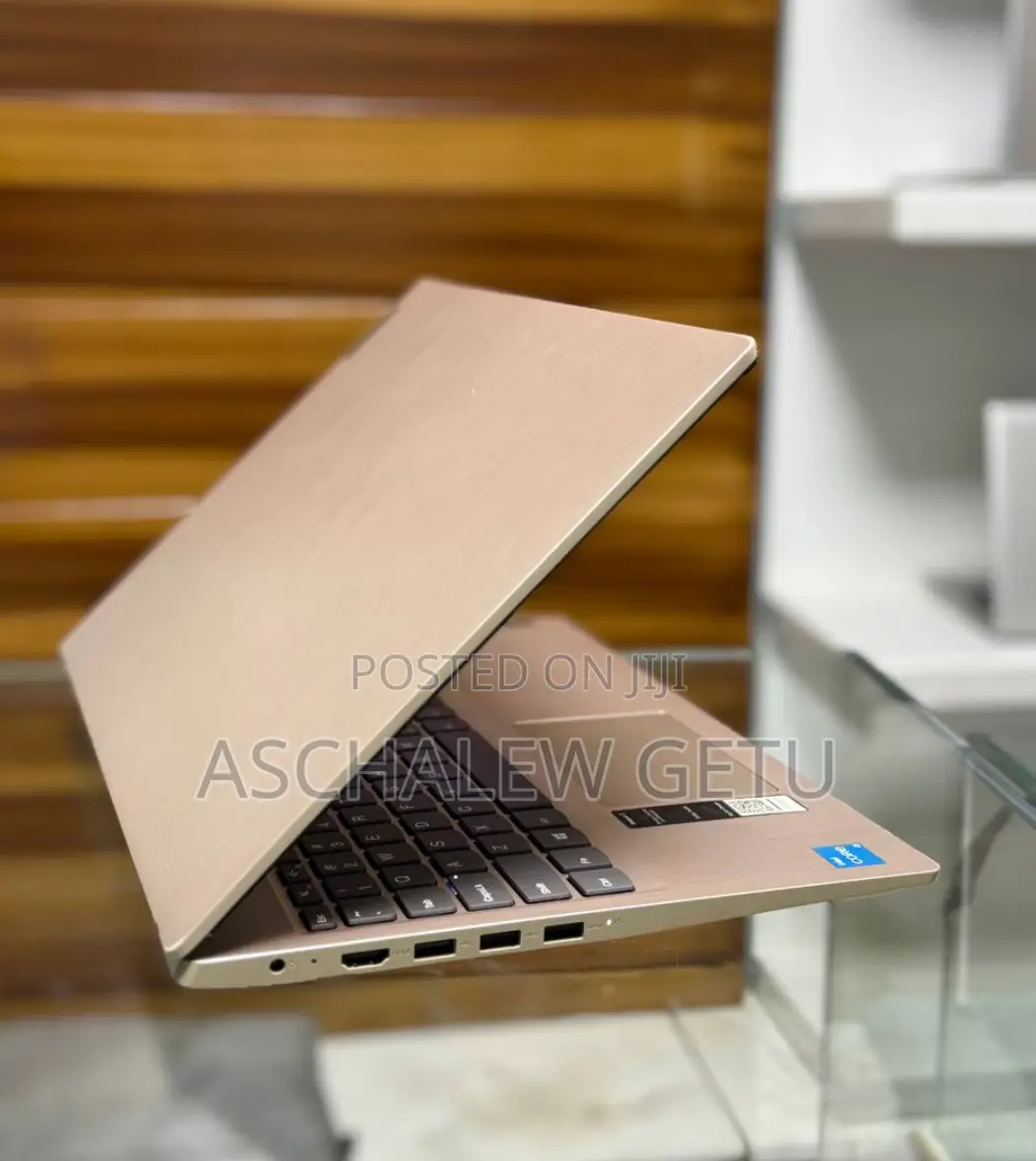 New Laptop Lenovo Ideapad 3 8GB Intel Core I3 SSD 256GB