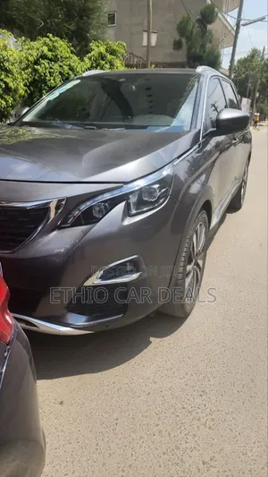 Photo - Peugeot 5008 2021 Black