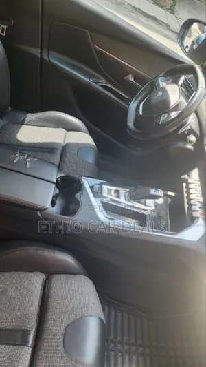 Peugeot 5008 2021 Black