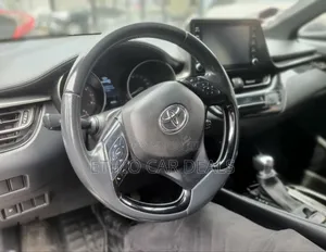 Toyota C-HR 2021 Silver