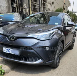 Photo - Toyota C-HR 2021 Black