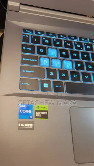 New Laptop Apple MacBook Pro M1 16GB Intel Core I5 SSD 512GB