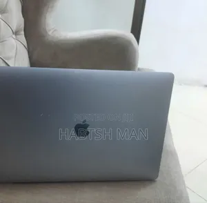 New Laptop Apple MacBook Pro 2019 32GB Intel Core I9 SSD 512GB