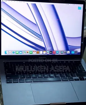 New Laptop Apple MacBook Air 2022 M2 8GB Apple M2 SSD 256GB