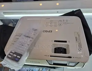 Photo - Epson Projector Model Name: Eb-S31 Has : Bag R