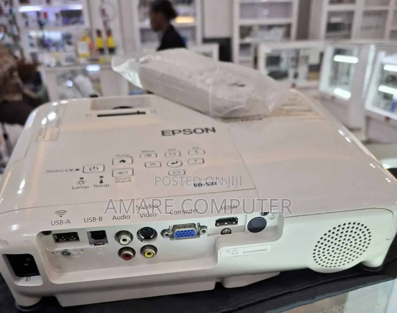 Epson Projector Model Name: Eb-S31 Has : Bag R