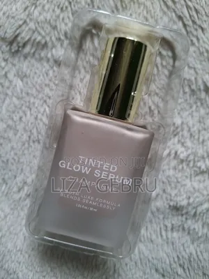 Tinted Glow Serum. 1000