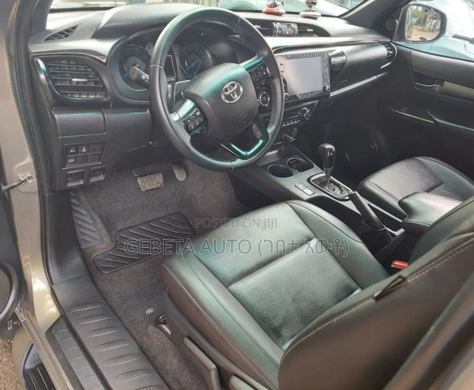 Toyota Hilux 2022 Silver