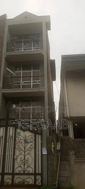 Photo - 5bdrm Duplex in Kolfe Keranio for sale