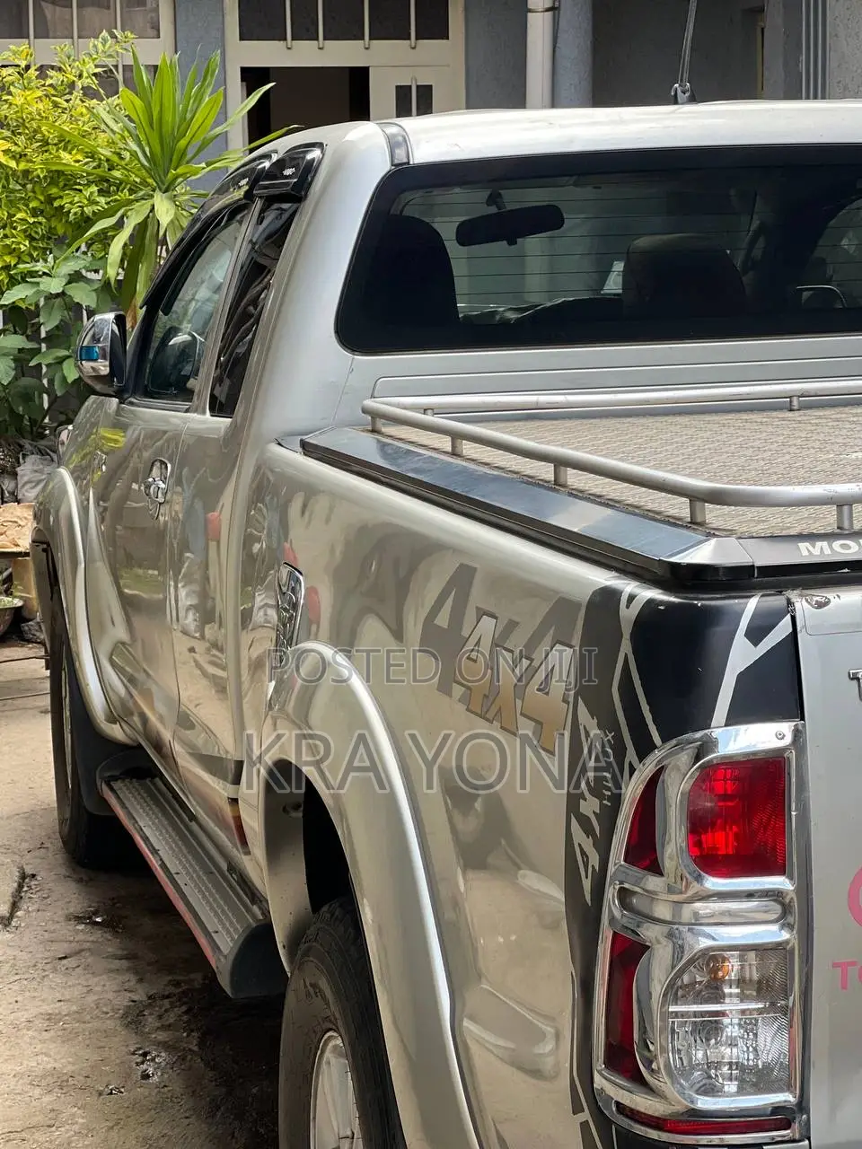 Toyota Hilux 2012 Silver