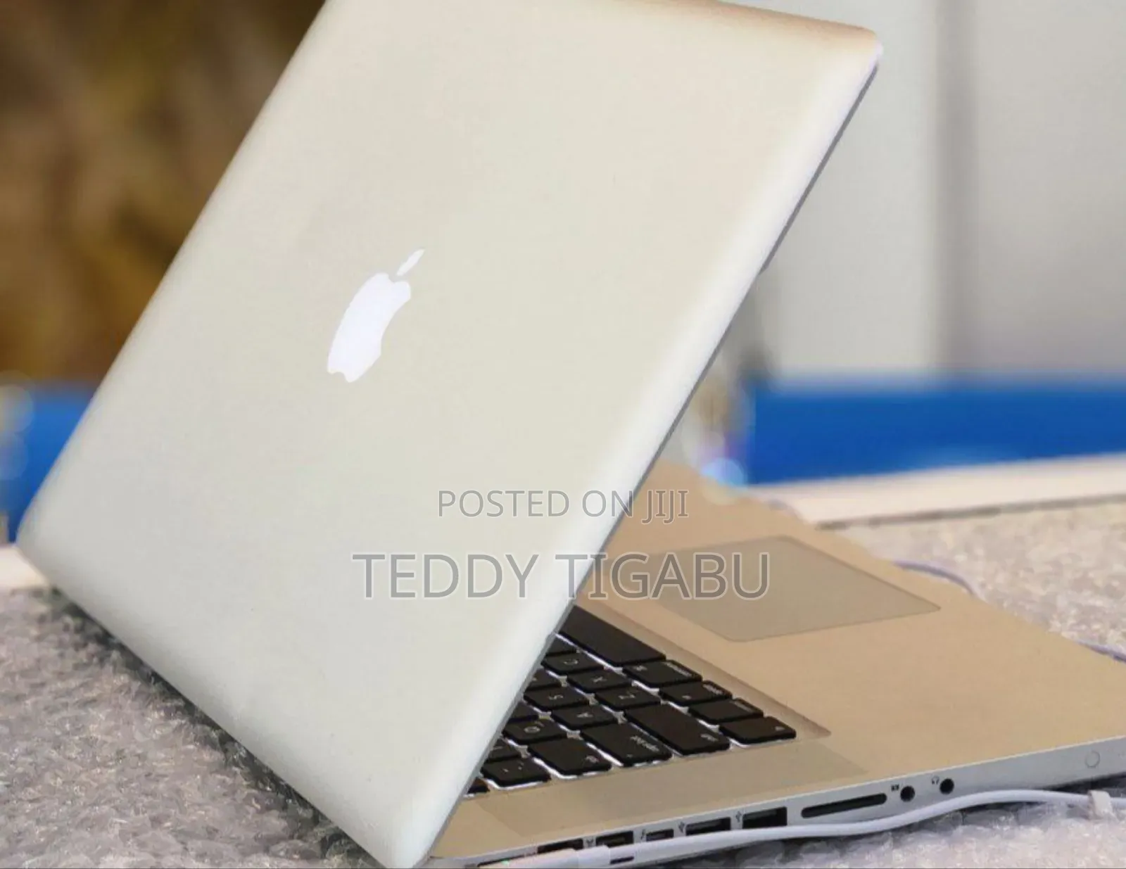 New Laptop Apple MacBook Pro 4GB Intel Core I7 SSD 512GB